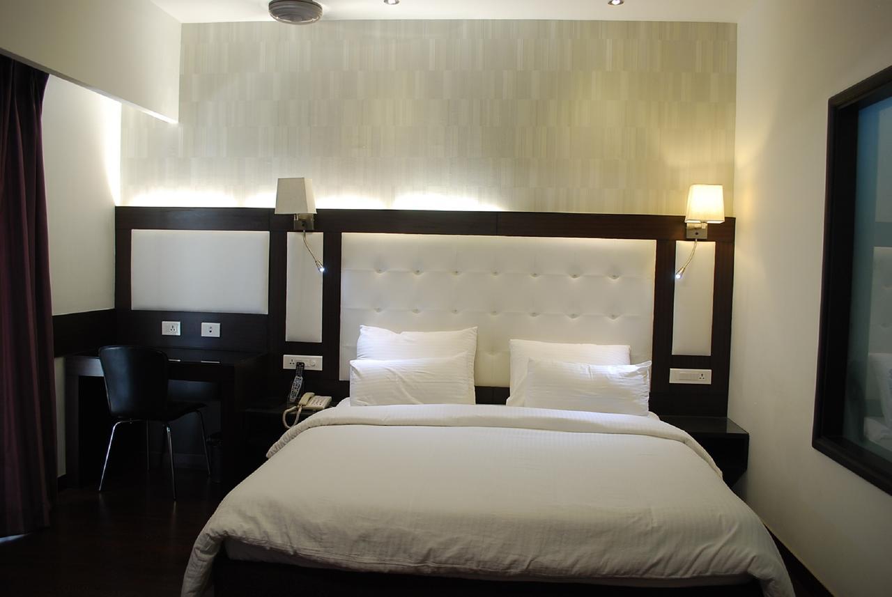 Hotel Oyster Chandigarh Room photo