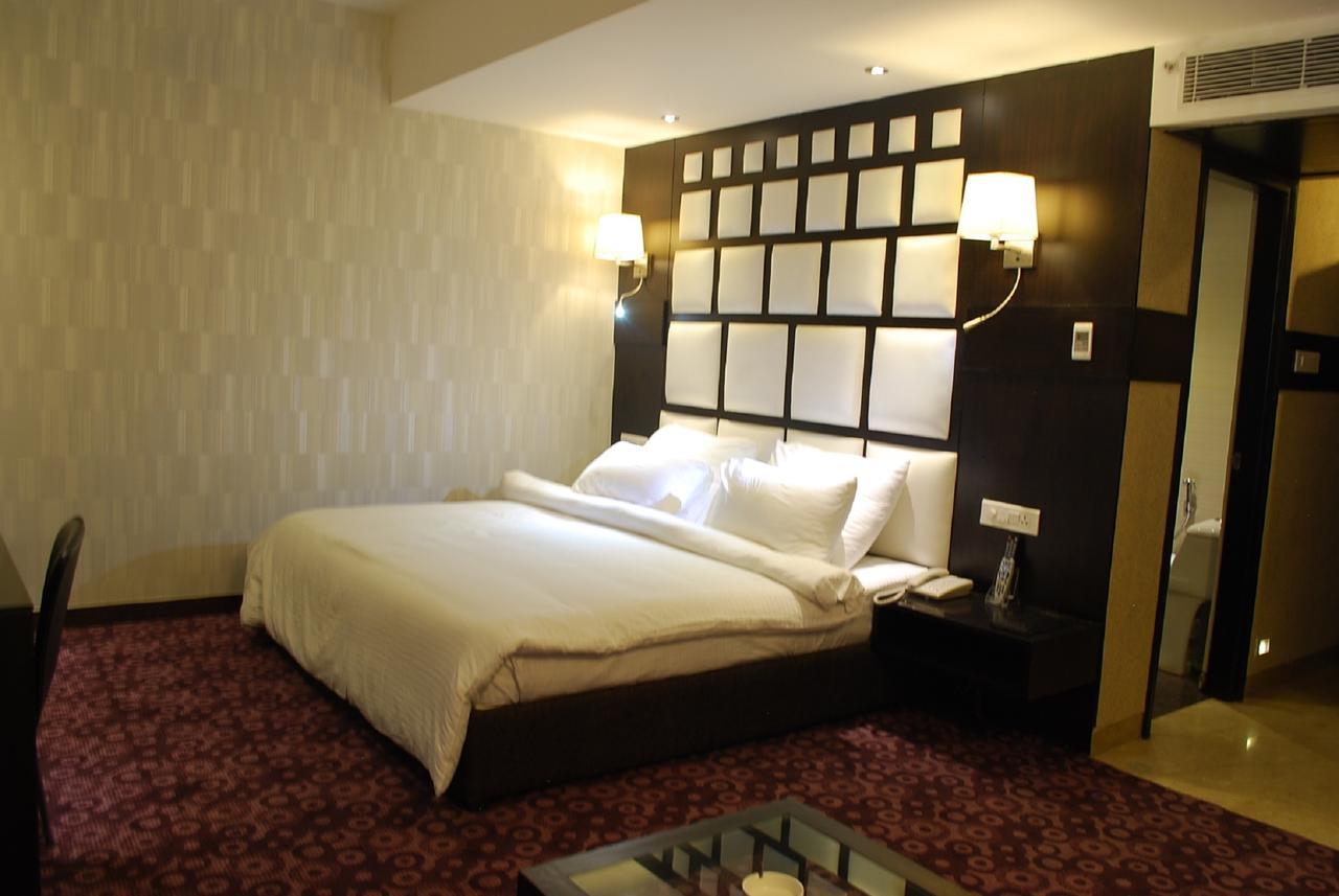 Hotel Oyster Chandigarh Room photo